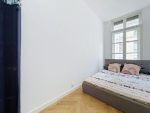 10 8