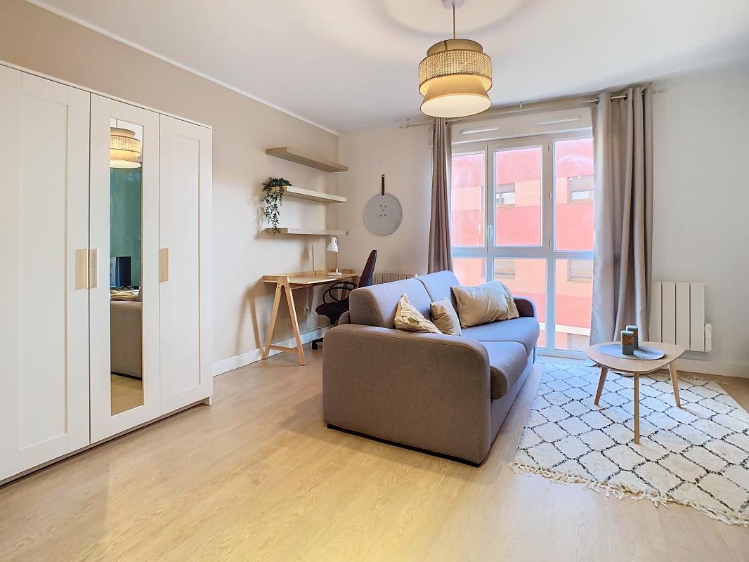 Appartement 3 pièces 84 m² · à Neuville-sur-Saône · 84 m² · 990 €/mois