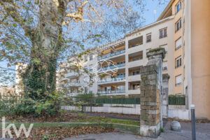 17569229233 VA12000 36 original