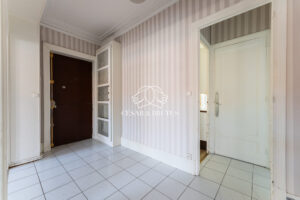 17932011133 VA33063 42 original